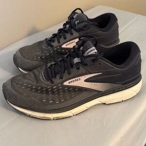 Women’s Brooks Dyad 11 Athletic Sneakers